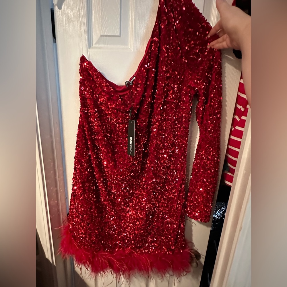 Brand new fashion nova one sleeve dress